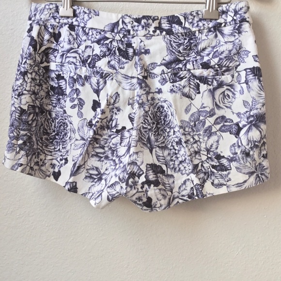 Patterned Shorts - Picture 2 of 2